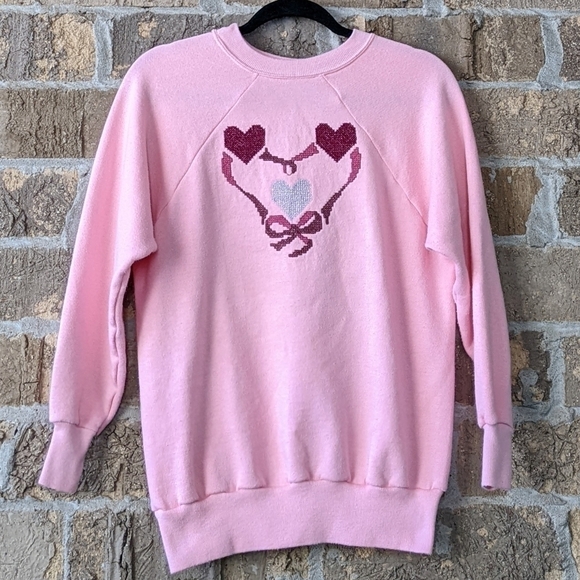 Vintage 80s Cross Stitch Sweatshirt Valentine's Day Heart Pink Medium - Picture 1 of 5